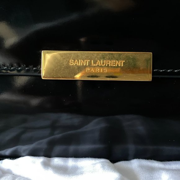 NEW! Saint Laurent Patent Le 90 Shoulder Bag. Color - Black - Picture 2 of 3